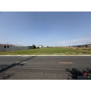 ขายที่ดินแปลงสวย ทำเลดีมาก ติดถนนหลัก เนื้อที่ 3-3-03 ไร่ ผังสีส้ม ใกล้ ม.เอแบคบ