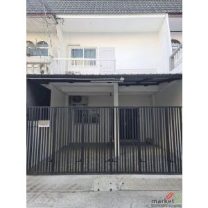 ให้เช่าทาวน์เฮาส์ 2 ชั้น + ดาดฟ้า 140 ตรม. สุขุมวิท 81 ใกล้ BTS อ่อนนุช 400 เมตร