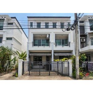 โครงการบ้านกลางเมือง เดอะรอยัล โมนาโค ศรีนครินทร์ – พัฒนาการ ซอยศรีนรีนครินทร์ เ