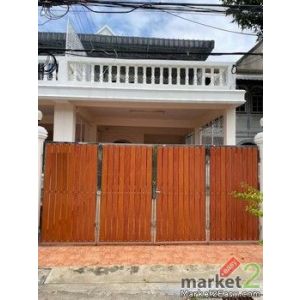 HR 9959 ให้เช่าทาวน์เฮาส์ 2ชั้น ซอยอุดมสุข51 ถนนสุขุมวิท103 ใกล้ รถไฟฟ้าสายสีแหล