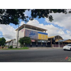 ขายอาคารพาณิชย์ 3 ชั้น + โกดังใหญ่ ทำเลทองใจกลางศรีสะเกษ