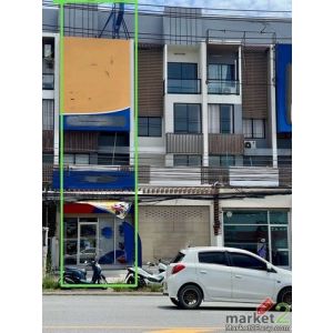 ขายอาคารพาณิชย์ 3 ชั้น เส้นศรีราชา - หนองค้อ พร้อมผู้เช่า ราคาสุดคุ้ม FP-B02002 
