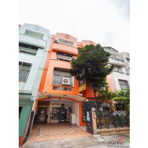 ให้เช่าอาคารพาณิชย์ 4 ชั้น 2 คูหาติดกันตีทะลุกันได้ 680 ตร.ม. ลาดพร้าว 15 (ซอย R