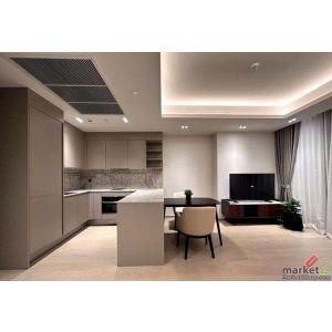 Luxury Condo for Rent at Tonson One Residence near BTS Chidlom. Pet Friendly for