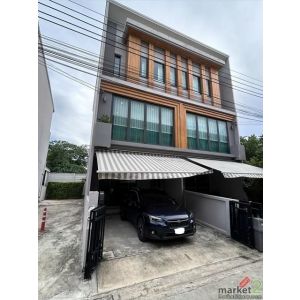 ให้เช่าทาวน์โฮม 3 ชั้น 22 ตร.ว. Eigen Premium Townhome ซอยอ่อนนุช 70-1
