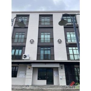 ให้เช่าโฮมออฟฟิศ 4 ชั้น โครงการ CHIC DISTRICT รามคำแหง 53 ย่านทาวน์อินทาวน์ เลีย
