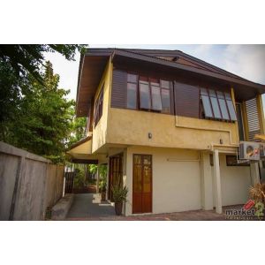 บ้านเดี่ยวไม้สักไม้เนื้อแดงแท้ สไตล์ Thai Contemporary ใจกลางอินทามระ 40