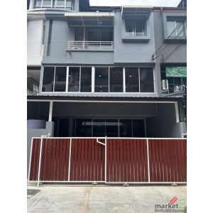 ให้เช่าโฮมออฟฟิศ4ชั้นหมู่บ้านสินธานีลาดพร้าว80ใกล้เลียบด่วนใกล้รัชดาเหม่งจ๋ายรีโ