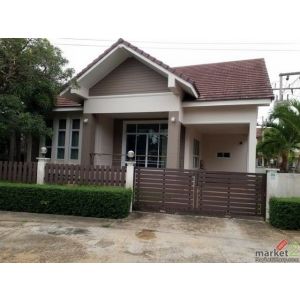 ขายบ้านเดี่ยวหมู่บ้าน บ้านสวยน้ำใส ถ.สายท่าอากาศยานสุราษฎร์ธานี-บรรจบทางหลวงห ต.