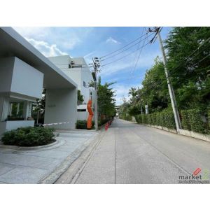 Home Office ติดถนนวิภาวดี   แขวงสนามบิน เขตดอนเมือง,กรุงเทพมหานคร