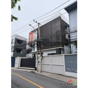 BH4244 ให้เช่าบ้านเดี่ยว 3 ชั้น สุทธิสาร ห้วยขวาง ใกล้ MRT สุทธิสาร พื้นที่ 360 