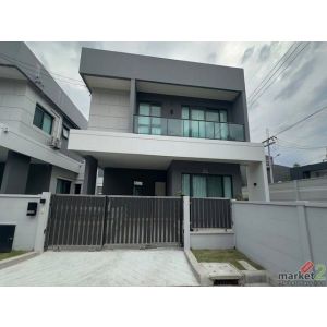 ให้เช่าบ้านเดี่ยว 2 ชั้น หลังมุม 209 ตรม. 4 ห้องนอน โครงการเซนโทร บางนา Centro B