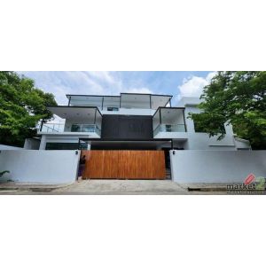 T26-900 ให้เช่า บ้าน Home office หรู 3 ชั้น 600 ตรม.ซอยสุขุมวิท 71 ปรีดีพนมยงค์2