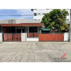 บ้านแฝดรีโนเวทใหม่อมตะพานทองชลยุรี หมู่บ้านปาณรดา หนองตำลึง ชลบุรี  พื้นที่ 45 ต