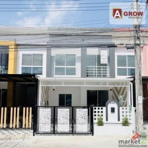 หมู่บ้านเพ็ญศิริ 4 ซอยเลียบวารี25/1 ต้นซอย รีโนเวทใหม่ทั้งหลัง เฟอร์ฯครบ ตกแเต่ง