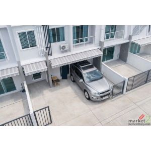 สาทร ใกล้รถไฟฟ้า MRT หลักสอง 850ม. รพ. บางปะกอก8 1.22กม. ทาวน์เฮาส์ให้เช่า 3 นอน