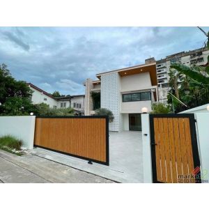 ขายบ้านเดี่ยว 2 ชั้น 100 ตรว. 4 ห้องนอน รีโนเวทใหม่ พร้อมสวนสวย ย่านลาดพร้าว โชค