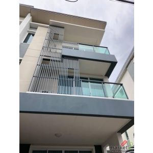 ให้เช่าทาวน์โฮม 3 ชั้น 22 ตร.ว. Town Avenu ศรีนครินทร์ ซ.อ่อนนุช 68 ใกล้ MRT ศรี