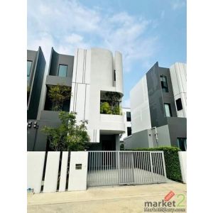 ให้เช่าบ้าน Pool Villa 3 ชั้น 250 ตร.ม. ซอยลาดกระบัง 1ก-7 ใกล้สนามบินสุวรรณภูมิ