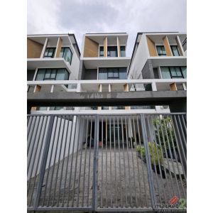 ให้เช่าโฮมออฟฟิศ 3.5 ชั้น 385 ตรม. ใจกลางลาดพร้าว - โชคชัย 4 โครงการ แกลม ลาดพร้