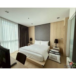 Sky Walk Condominium Private spacious 41st floor BTS Phra Khanong