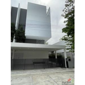 ให้เช่าโฮมออฟฟิศ 3.5 ชั้น 270 ตร.ม. โครงการอาคิน วิภาวดี หลังมุม ใกล้ดอนเมือง