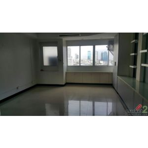 ให้เช่า สำนักงาน - กรุงเทพ ใกล้กับ บีทีเอสสถานีเอกมัย 12500 บาทต่อเดือน