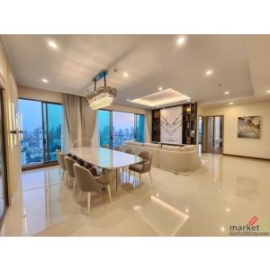 Luxury Condo for Rent at Supalai Oriental Sukhumvit 39 near Phrom Phong BTS