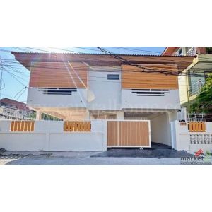 บ้านเดี่ยว ลาดพร้าว 80 (ซอยจันทิมา) บ้านรีโนเวทใหม่ทั้งหลัง
