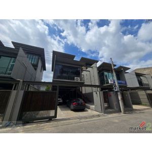 T26-689 ให้เช่า อาคารพาณิชย์ - ชั้นทั้งหมด 4 ชั้น 67 ตร.วา กรุงเทพ วังทองหลาง