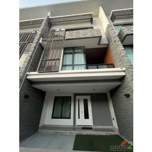 P768 ให้เช่าทาวน์โฮม 3 ชั้น โครงการ เพล็กซ์ เรสซิเดนซ์ นวมินทร์ 111 Plex Residen