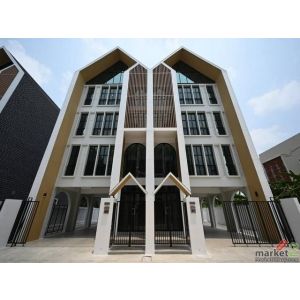 HR 10473 ให้เช่าโฮมออฟฟิศ 4 ชั้น 498 ตร.ม. สไตล์ Nordic ซอยหัวหมาก รามคำแหง จอดร