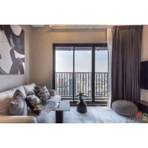 Spacious Urban Living with Unblocked City Views at Park Origin Thonglor