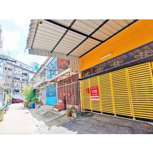 ขายถูกมาก!! ทาวน์เฮ้าส์ 2 ชั้น ทำเลทอง ซอยบางนา-ตราด 12 ใกล้ไบเทคบางนา เซ็นทรัล 