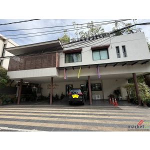 ให้เช่าบ้านหรูใจกลางสุขุมวิท 220 ตรม. 3 ห้องนอน บ้านศศิดา (Baan Sasida) สุขุมวิท