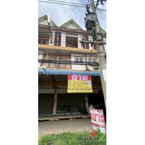 ขายถูก อาคารพาณิชย์ 3 ชั้นครึ่ง ใกล้โรงพยาบาลบ้านแพ้ว ติดถนนหลัก เส้นบ้านแพ้ว–พร
