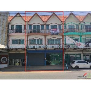 อาคารพาณิชย์ 3 ชั้น 2 คูหา รีโนเวทพร้อมอยู่ ติดถนน ซอยมังกร-ขันดี