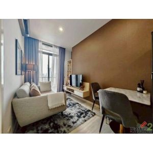 Up Ekkamai 25th Floor Fully Furnished City View Near BTS Ekkamai